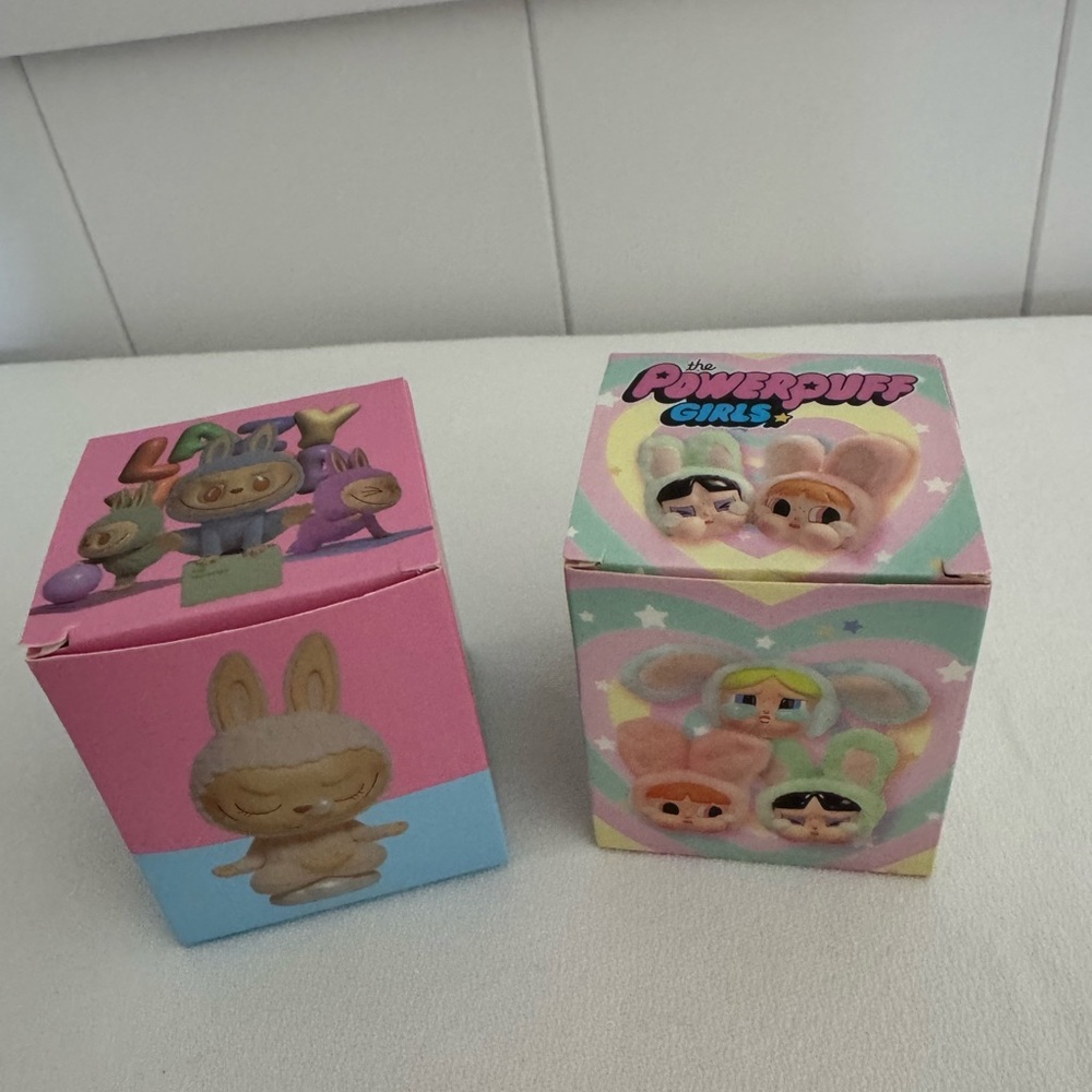 Powerpuff Girls and Labubu Lazy Yoga Collectible Characters